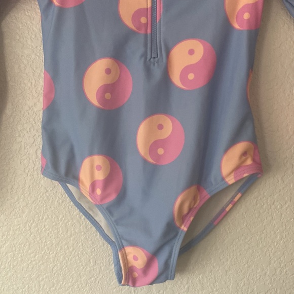 Cotton on Kids One Piece Rashguard - Picture 5 of 9